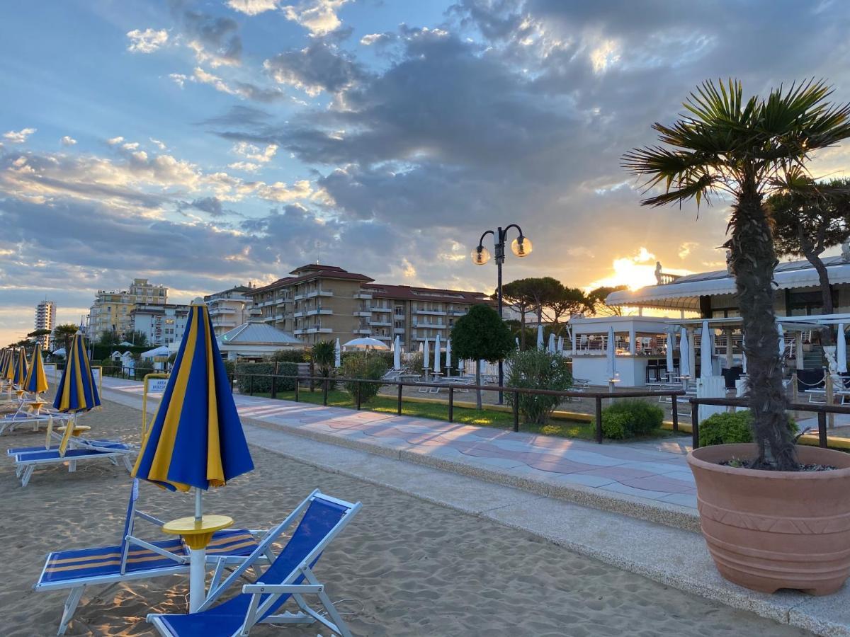 Residence Alba D'Oro Solo Famiglie Lido di Jesolo Eksteriør bilde