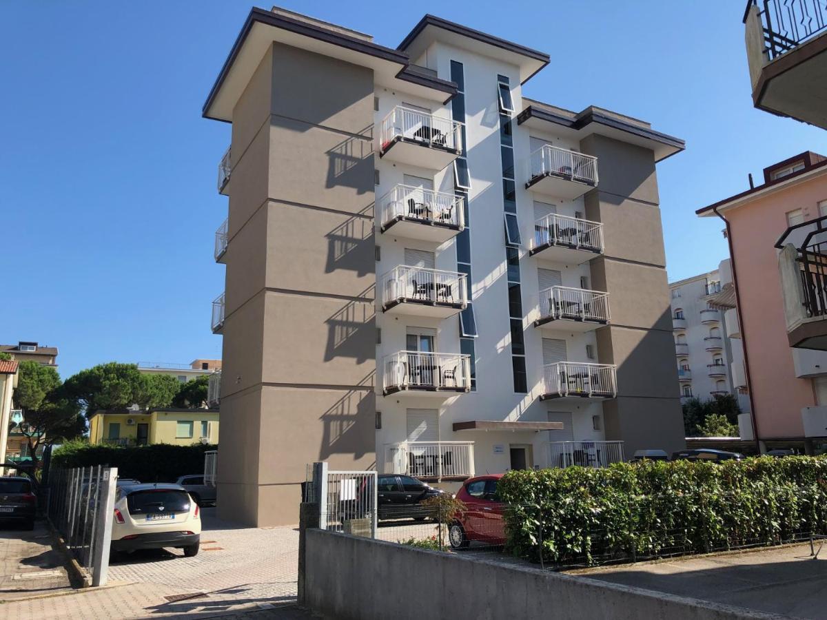 Residence Alba D'Oro Solo Famiglie Lido di Jesolo Eksteriør bilde