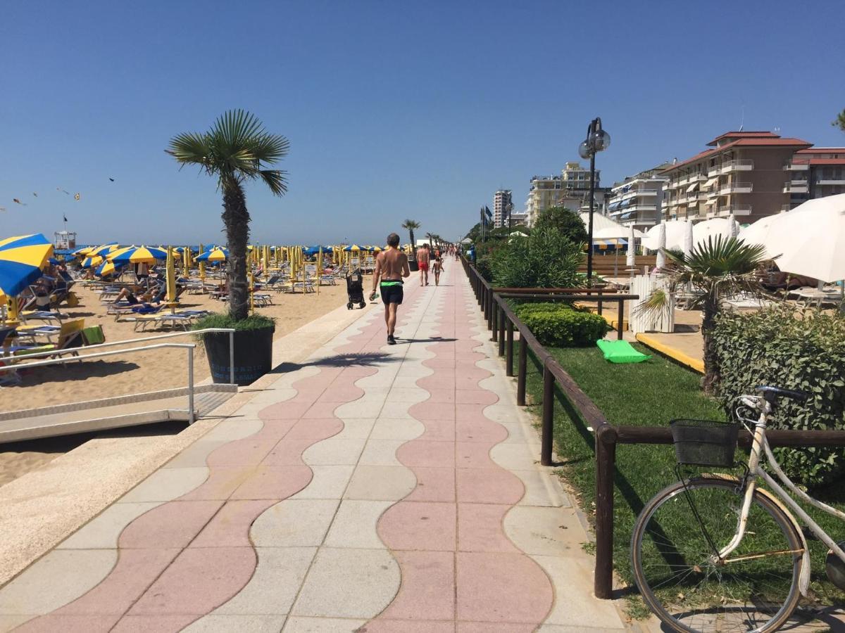 Residence Alba D'Oro Solo Famiglie Lido di Jesolo Eksteriør bilde