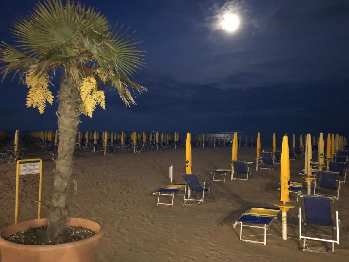 Residence Alba D'Oro Solo Famiglie Lido di Jesolo Eksteriør bilde